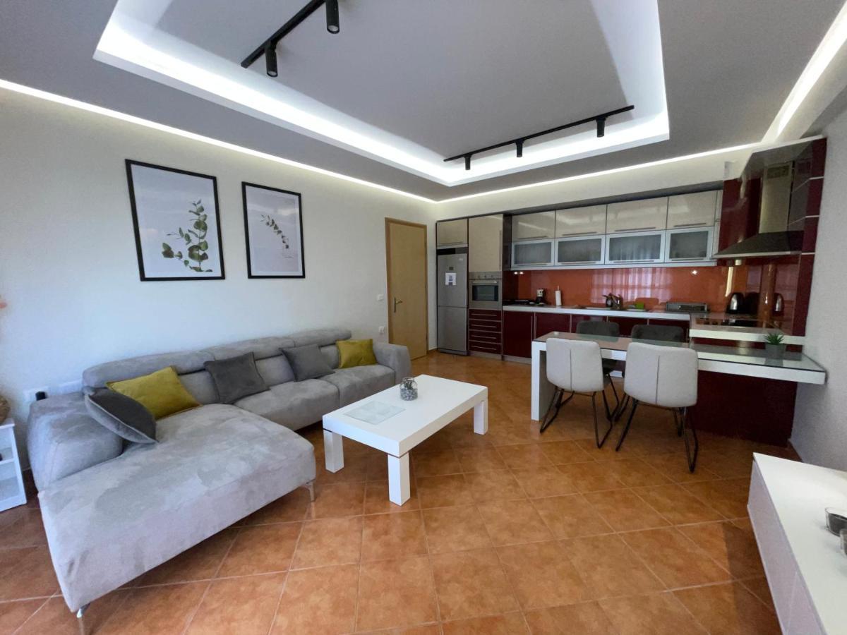 Saranda Central Apartment Exterior photo